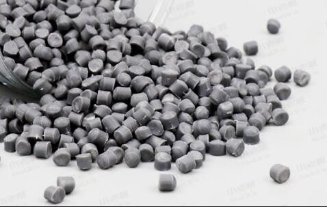 Hot Resistant Polyvinyl Chloride Pellets Lead Free PVC Compound 102 degree